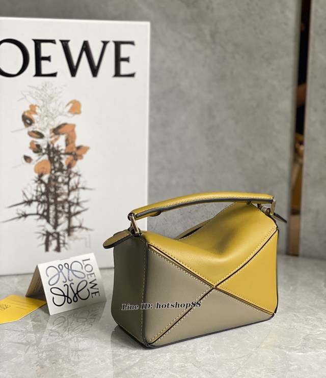 Loewe羅意威Puzzle女款系列拼色mini號手提肩背包 lyw1232